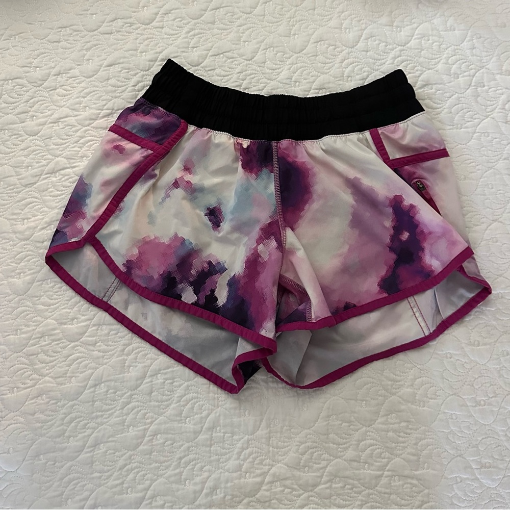 Lululemon shorts size 6